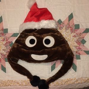 Poop emoji hat 💩